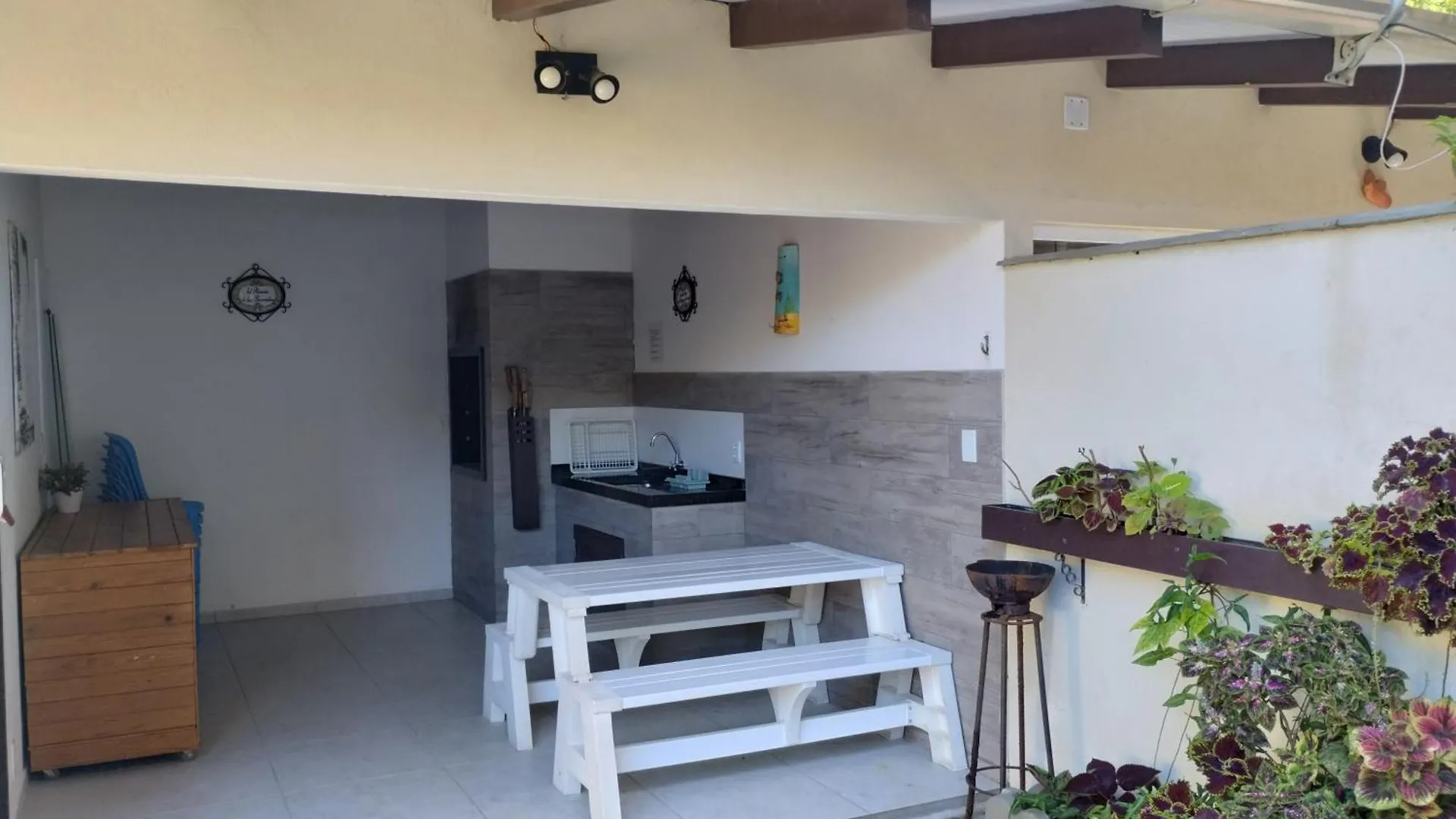 アパート Residencial Annabel Apto 03 ボンビーニャス